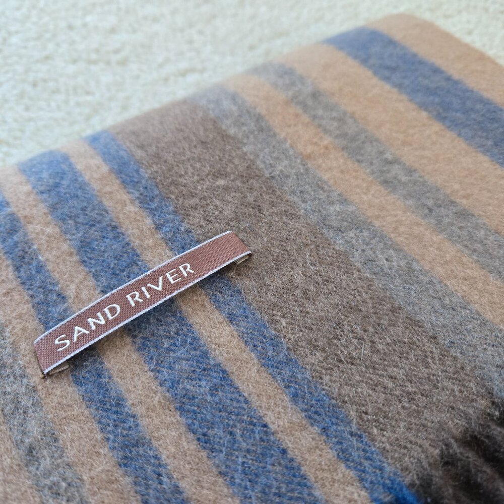 NWOT Sand River Cashmere Scarf - Picture 3 of 7
